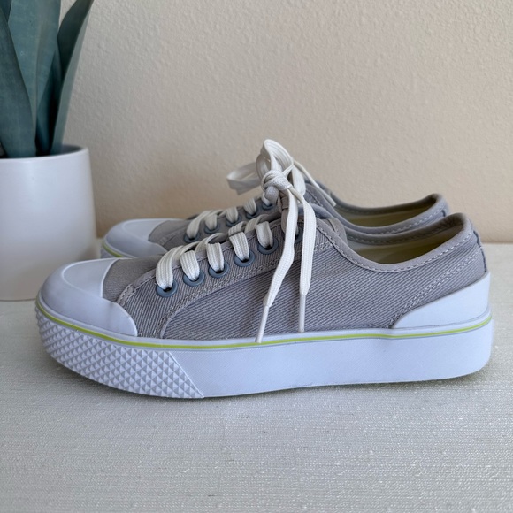 Marc Fisher Blue Rammy Gray Canvas Lace Up Platform Sneakers Women’s 7.5M - Picture 6 of 13